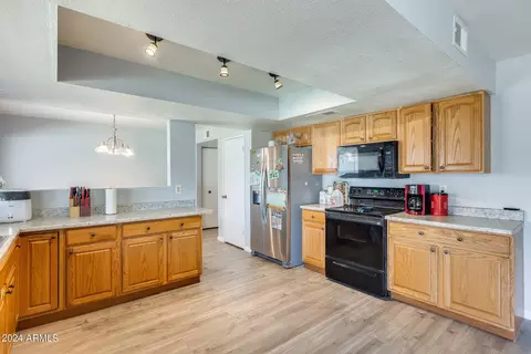4221 N 79th Dr, Phoenix, AZ 85033 photo 15
