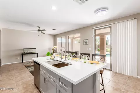 2575 W Shackleton Dr, Anthem, AZ 85086 photo 8