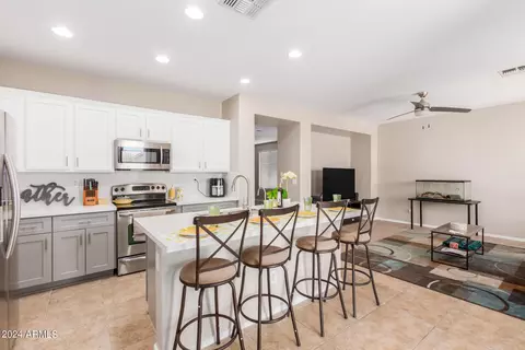 2575 W Shackleton Dr, Anthem, AZ 85086 photo 5
