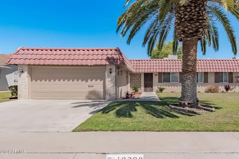 10308 W Kingswood Cir, Sun City, AZ 85351