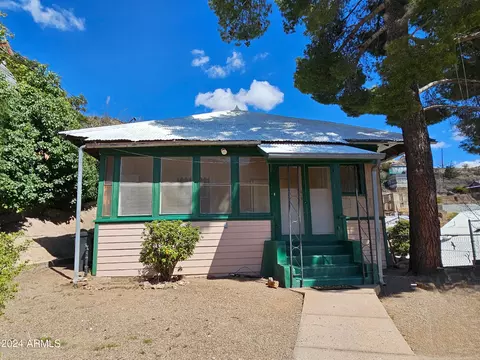 113 Clawson Ave, Bisbee, AZ 85603