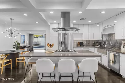 2317 E Campbell Ave, Phoenix, AZ 85016 photo 9