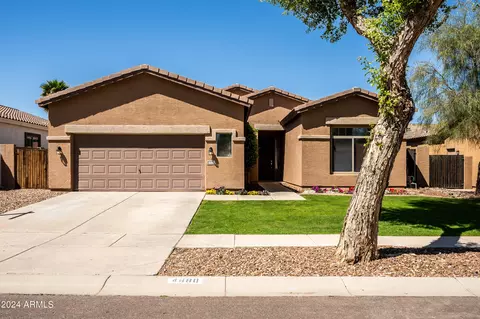 4680 S Stallion Dr, Gilbert, AZ 85297