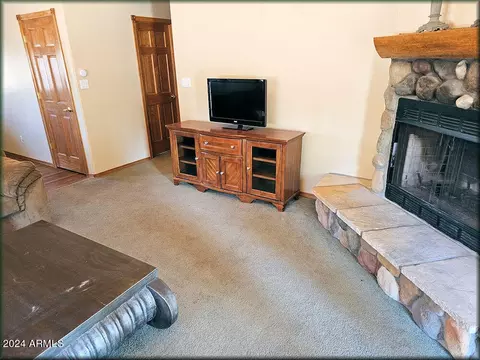 2331 S Buffalo Loop, Overgaard, AZ 85933 photo 10