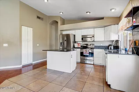 2011 S Avoca --, Mesa, AZ 85209 photo 9