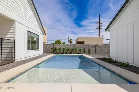 Exterior - 1441 E Hoover Ave, Phoenix, AZ 85006 photo 8 of 13