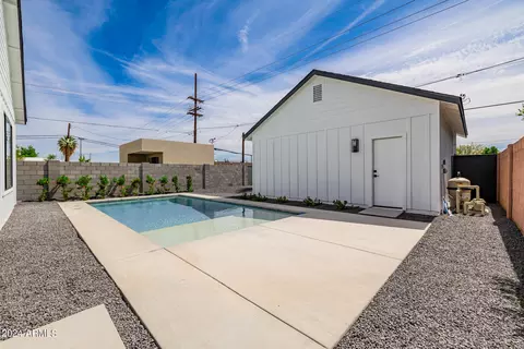 Exterior - 1441 E Hoover Ave, Phoenix, AZ 85006 photo 6 of 13