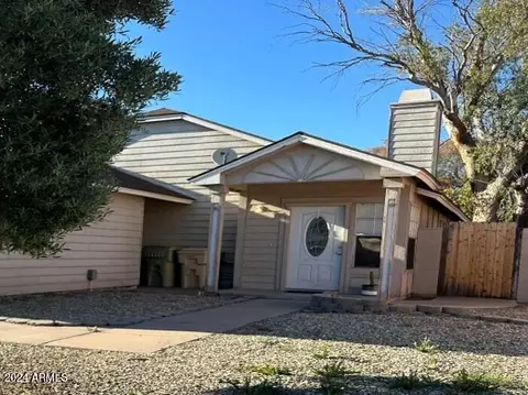 6326 W Christy Dr, Glendale, AZ 85304