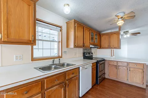 2762 W Cactus Wren St, Apache Junction, AZ 85120 photo 2