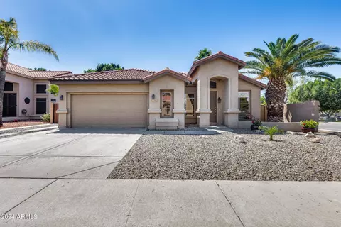 6091 W Abraham Ln, Glendale, AZ 85308