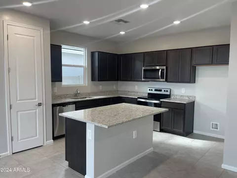 2493 E Houston Ave, Apache Junction, AZ 85119 photo 4