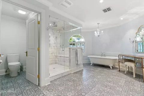 Bath - 2817 Elm St, Phoenix, AZ 85016 photo 7 of 7