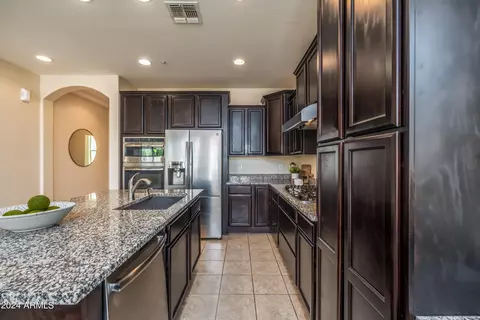 Kitchen - 3458 E Mia Ln, Gilbert, AZ 85298 photo 5 of 6