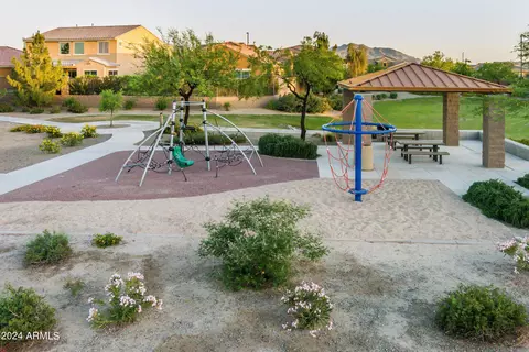 View/Area - 3458 E Mia Ln, Gilbert, AZ 85298 photo 10 of 14