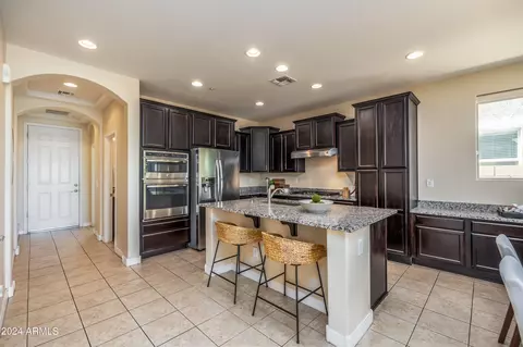 Kitchen - 3458 E Mia Ln, Gilbert, AZ 85298 photo 3 of 6
