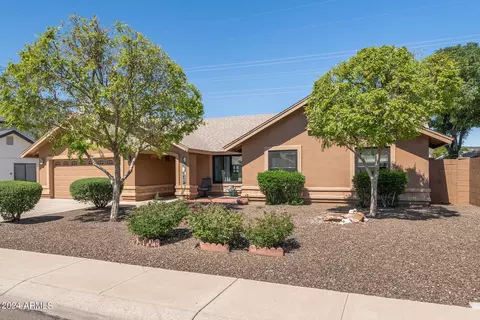 4202 W Saguaro Park Ln, Glendale, AZ 85310