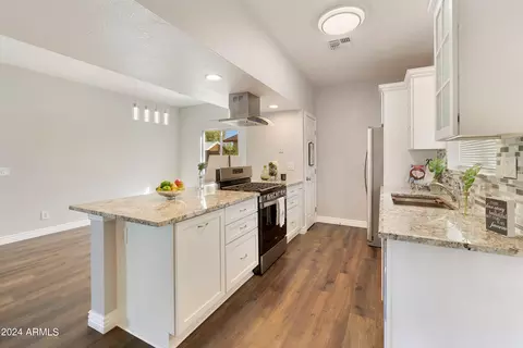 1705 W Mockingbird St, Apache Junction, AZ 85120 photo 8