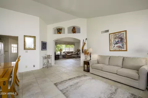 7932 E Navarro Ave E, Mesa, AZ 85209 photo 4