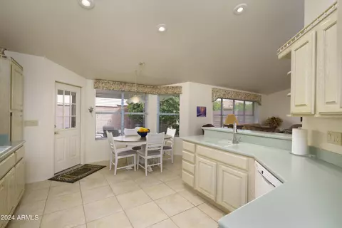 7932 E Navarro Ave E, Mesa, AZ 85209 photo 11
