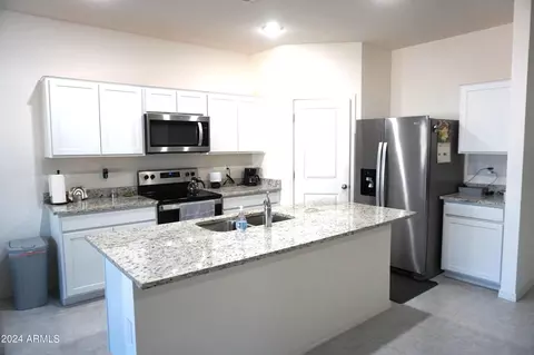 6084 E Helios Dr, Florence, AZ 85132 photo 2