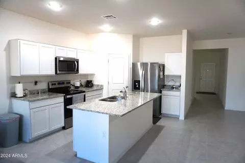 6084 E Helios Dr, Florence, AZ 85132 photo 3