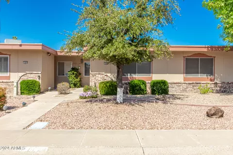 10888 W Emerald Dr, Sun City, AZ 85351