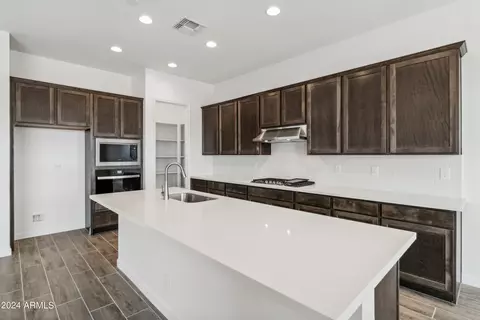 6035 S Adelle Ave, Mesa, AZ 85212