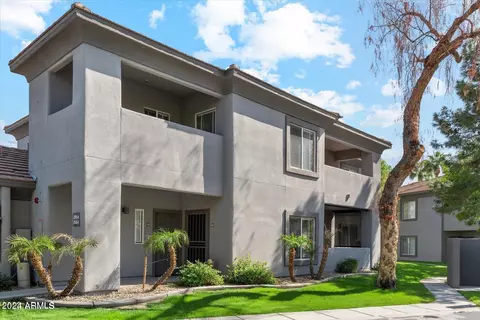 7401 W Arrowhead Clubhouse Dr #2064, Glendale, AZ 85308