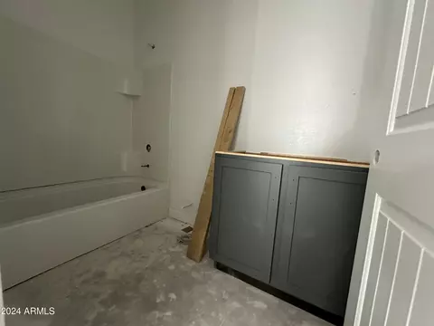 Bath - 11522 E Utopia Ave, Mesa, AZ 85212 photo 1 of 4