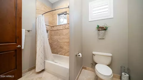 Bath - 7637 E Summit Trail St, Mesa, AZ 85207 photo 6 of 9