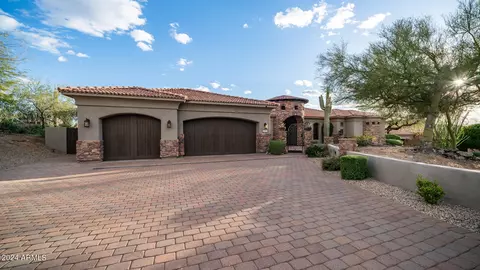 Exterior - 7637 E Summit Trail St, Mesa, AZ 85207 photo 8 of 23