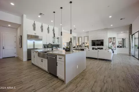 1139 E Dolores Rd, Phoenix, AZ 85086 photo 4