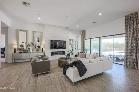 1139 E Dolores Rd, Phoenix, AZ 85086 photo 9