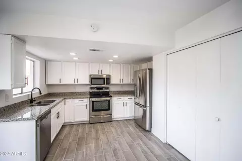 1512 E Carson Rd, Phoenix, AZ 85042 photo 4