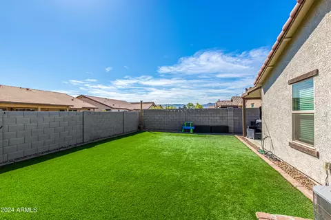 Exterior - 5617 S 30th Gln, Phoenix, AZ 85041 photo 14 of 15