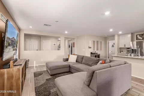 Living - 5617 S 30th Gln, Phoenix, AZ 85041 photo 4 of 4