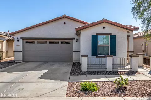 Exterior - 5617 S 30th Gln, Phoenix, AZ 85041 photo 2 of 15