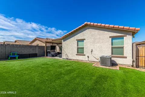 Exterior - 5617 S 30th Gln, Phoenix, AZ 85041 photo 13 of 15