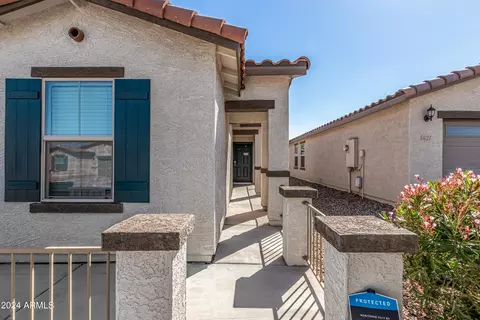 Exterior - 5617 S 30th Gln, Phoenix, AZ 85041 photo 8 of 15