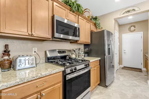Kitchen - 2636 E Daniel Dr, Gilbert, AZ 85298 photo 2 of 4