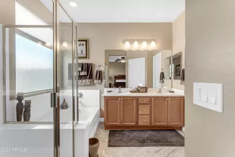 Bath - 2636 E Daniel Dr, Gilbert, AZ 85298 photo 1 of 4