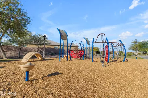 View/Area - 2636 E Daniel Dr, Gilbert, AZ 85298 photo 4 of 11