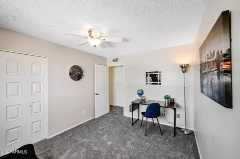 Dining - 1629 E Dunbar Dr, Tempe, AZ 85282 photo 3 of 3
