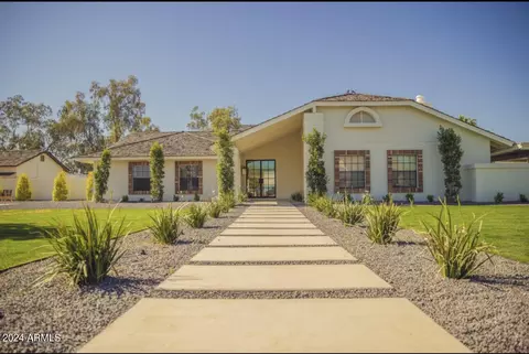 6613 W Bloomfield Rd, Glendale, AZ 85304