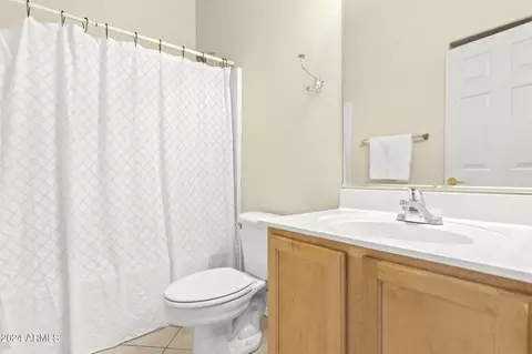 Bath - 3243 E Maldonado Dr, Phoenix, AZ 85042 photo 5 of 5