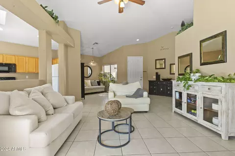 Living - 3243 E Maldonado Dr, Phoenix, AZ 85042 photo 6 of 6