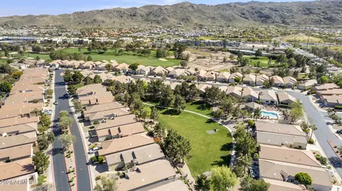 View/Area - 3243 E Maldonado Dr, Phoenix, AZ 85042 photo 9 of 21
