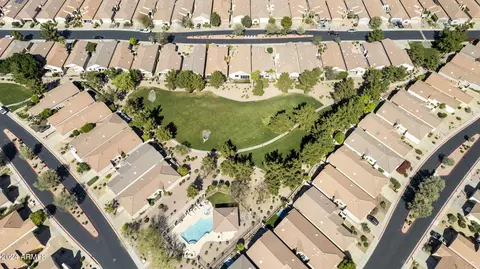 View/Area - 3243 E Maldonado Dr, Phoenix, AZ 85042 photo 3 of 21