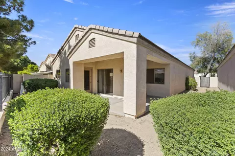 Exterior - 3243 E Maldonado Dr, Phoenix, AZ 85042 photo 3 of 13