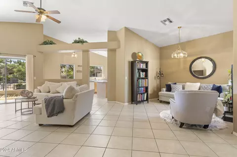 Living - 3243 E Maldonado Dr, Phoenix, AZ 85042 photo 5 of 6